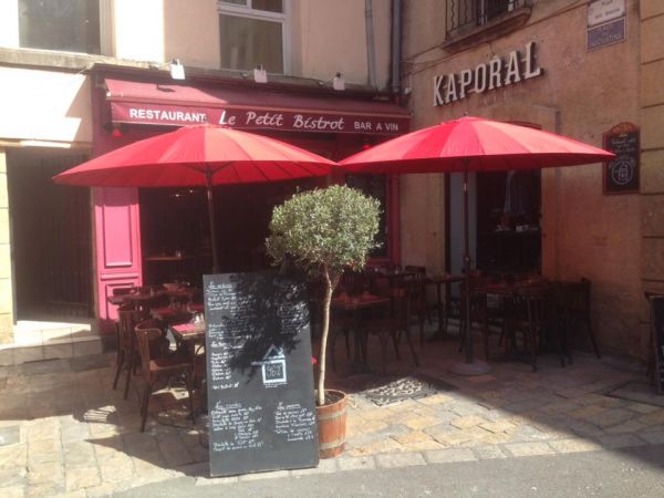 Le Petit Bistro
